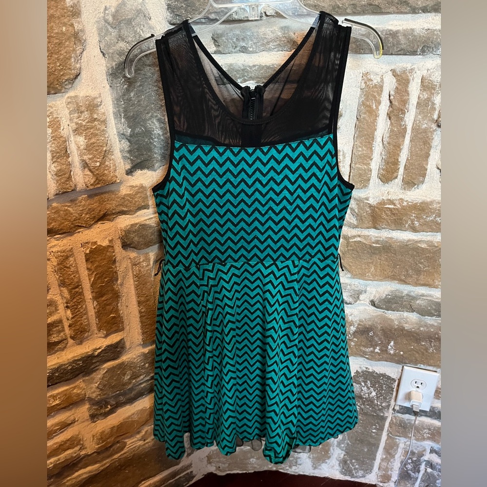 Choose 3 for $9 Beauties sleeveless sheer black and teal green dress size 14